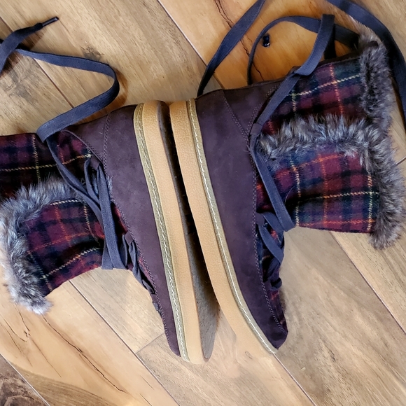 ROCKETDOG Plaid Laced Fur Trim Boots - 6.5 NWOT - Picture 3 of 9